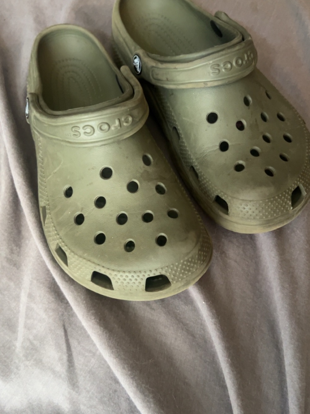 Crocs women’s size 7- Olive Green